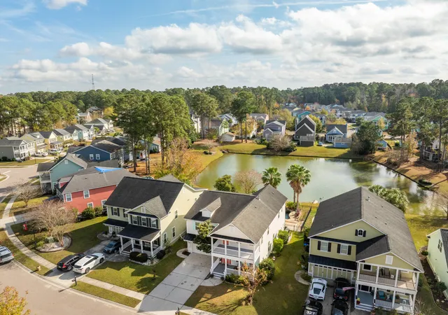 Photo 3 of Single family home for sale at 308 Brick Kiln Dr, Summerville, SC 29483 | MLS# 26013713 | Listing updated on 2026-08-24
