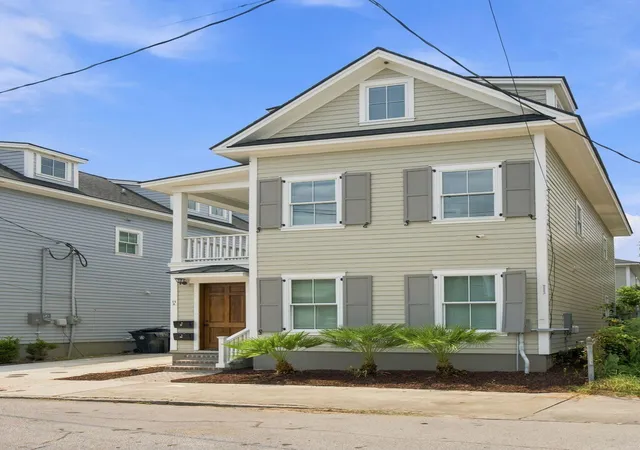 Listing Photo 4 - Condo for sale in building located at 11 Hanover St, Charleston, SC 29403 - Unit #A,B