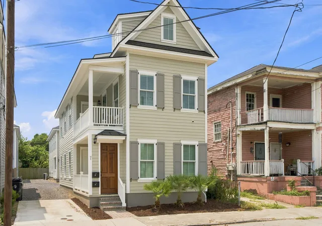 Listing Photo 5 - Condo for sale in building located at 11 Hanover St, Charleston, SC 29403 - Unit #A,B