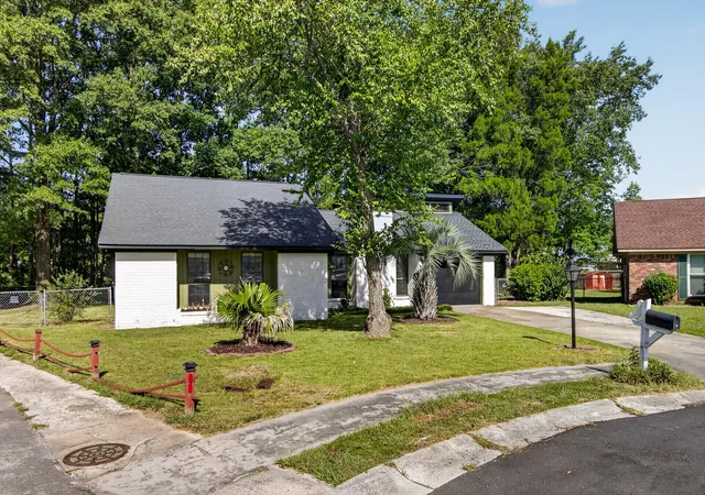 3rd image of 410 Fox Hunt Rd, Goose Creek, SC 29445 | MLS# 26021662