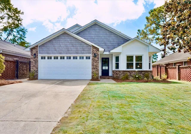 Photo 2 of Single family home for sale at 1665 Fairway Pl Ln, Mount Pleasant, SC 29464 | MLS# 26015441 | Listing updated on 2026-09-03