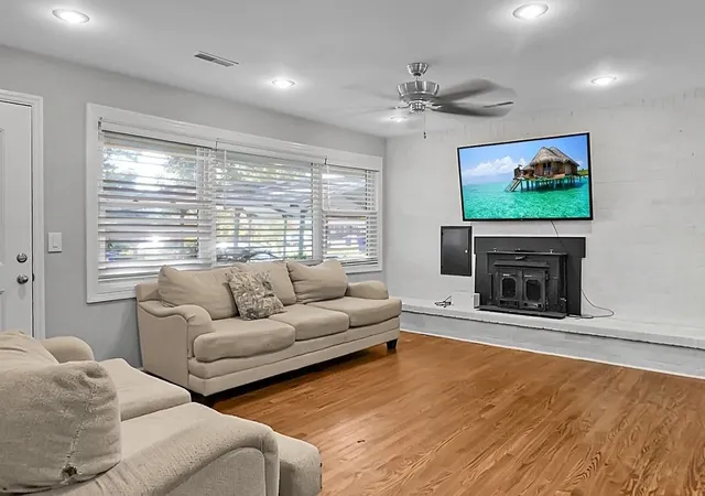 Photo 4 of Single family home for sale at 1139 San Juan Ave, Charleston, SC 29407 | MLS# 26023801 | Listing updated on 2026-10-01