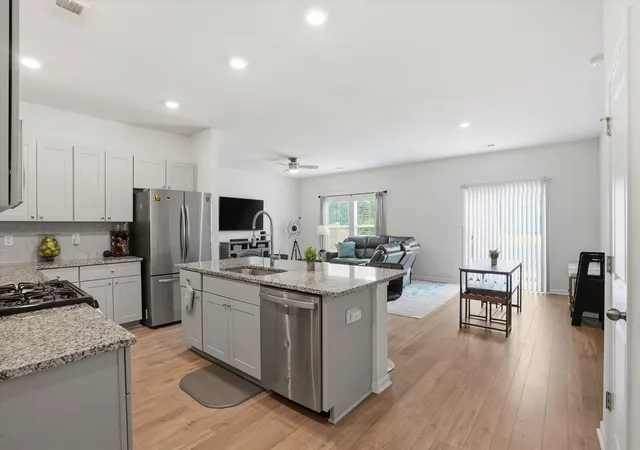5th image of 517 Spanish Wells Rd, Summerville, SC 29486 | MLS# 26016800