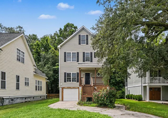 Photo 1 of Single family home for sale at 1911 Chestnut Oak Ln, Charleston, SC 29414 | MLS# 26022769 | Listing updated on 2026-09-11