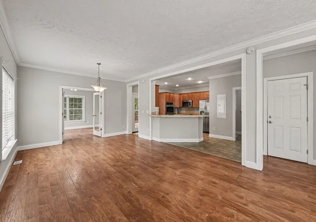 Photo 4 of Single family home for sale at 1911 Chestnut Oak Ln, Charleston, SC 29414 | MLS# 26022769 | Listing updated on 2026-09-11
