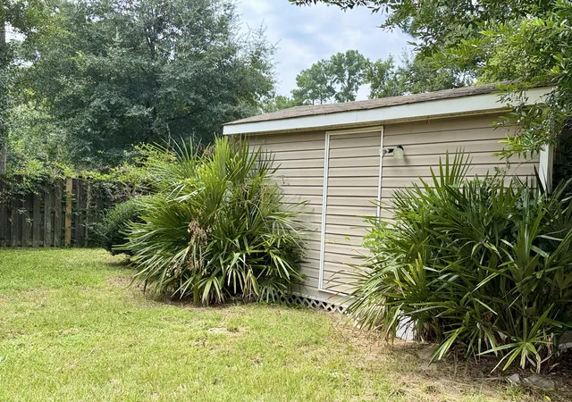 Photo 4 of Single family home for sale at 127 Cottonwood Dr, Summerville, SC 29483 | MLS# 26024125 | Listing updated on 2026-10-20