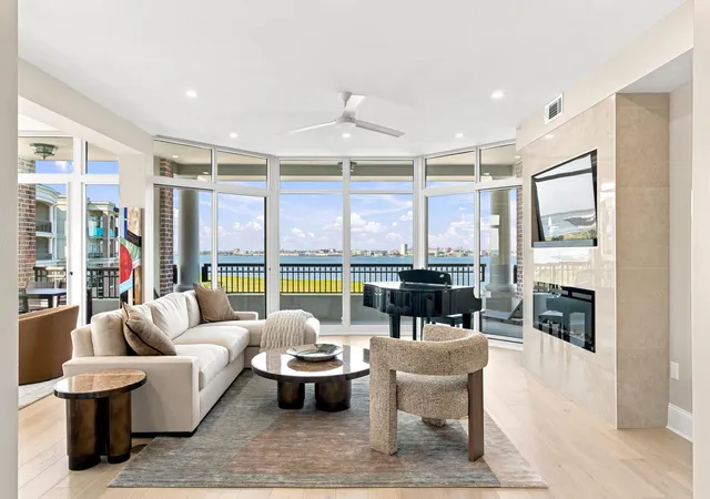 Photo 3 of Sale Pending at 176 N Plaza Ct #606, Mount Pleasant, SC 29464 | MLS# 26023791 | Listing updated on 2026-10-20