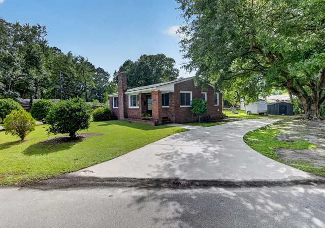 Photo 2 of Single family home for sale at 757 Longfellow Rd, Charleston, SC 29407 | MLS# 26018115 | Listing updated on 2026-08-25
