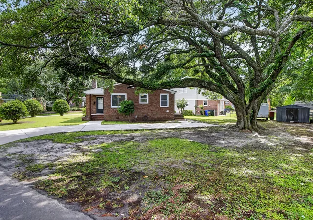 Photo 3 of Single family home for sale at 757 Longfellow Rd, Charleston, SC 29407 | MLS# 26018115 | Listing updated on 2026-08-25