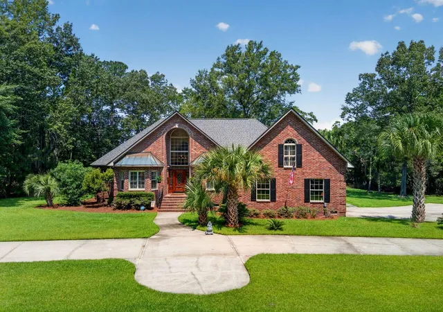 1st image of 4123 Colonel Vanderhorst Cir, Mount Pleasant, SC 29466 | MLS# 26021880
