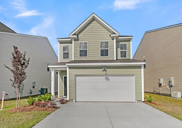 Photo 1 of Single family home for sale at 230 Hungerford Dr, Summerville, SC 29486 | MLS# 26013384 | Listing updated on 2026-09-03