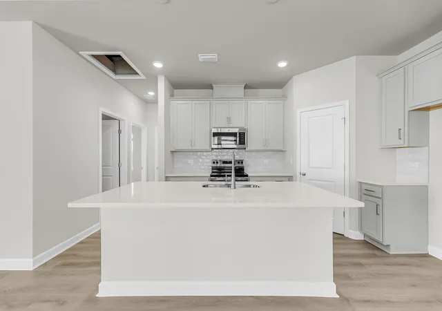 Photo 4 of Single family home for sale at 2173 Lavender Bloom Rd, Ravenel, SC 29470 | MLS# 26024333 | Listing updated on 2026-09-17