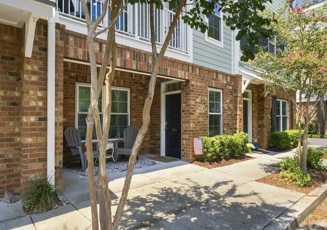 Photo 3 of Townhouse for sale at 656 Coleman Blvd #304, Mount Pleasant, SC 29464 | MLS# 26021978 | Listing updated on 2026-08-20