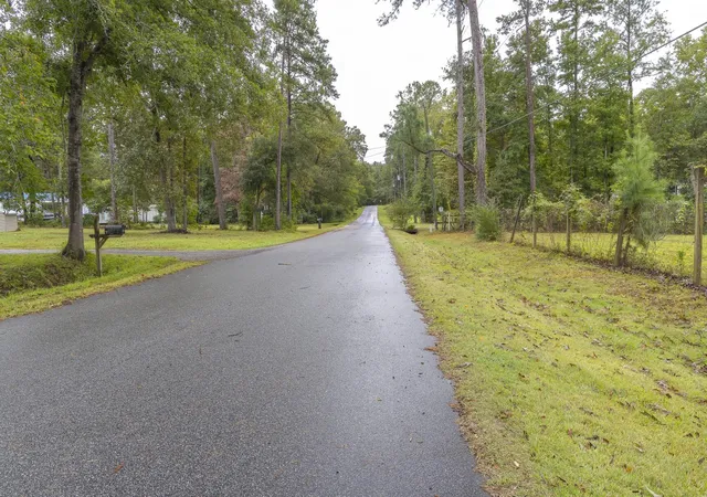 3rd image of 3 Poplar Cir, Summerville, SC 29483 | MLS# 26011911