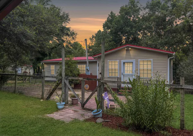 Photo 3 of Manufactured home for sale at 349 Bird Dog Ln, Cottageville, SC 29435 | MLS# 26019882 | Listing updated on 2026-09-03