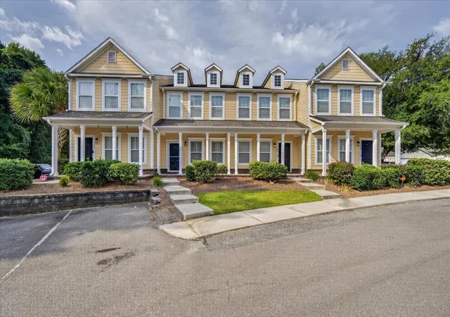 Photo 1 of Townhouse for sale at 104 Bennett Ln #18, Summerville, SC 29483 | MLS# 26024349 | Listing updated on 2026-09-08
