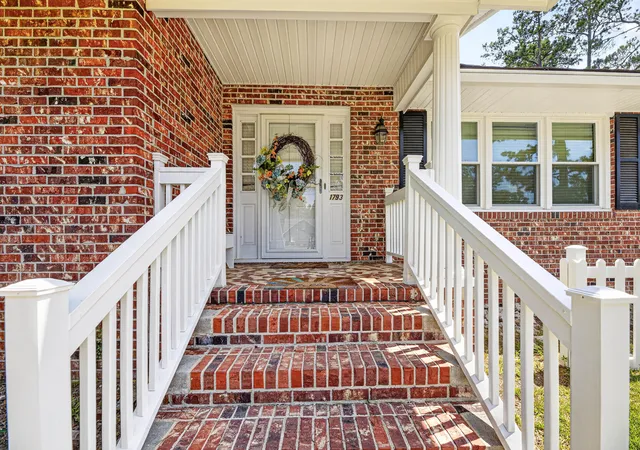 Homes for sale in Orangeburg, SC | 1793 Forest Dr, Orangeburg, SC 29118 | MLS# 26019682