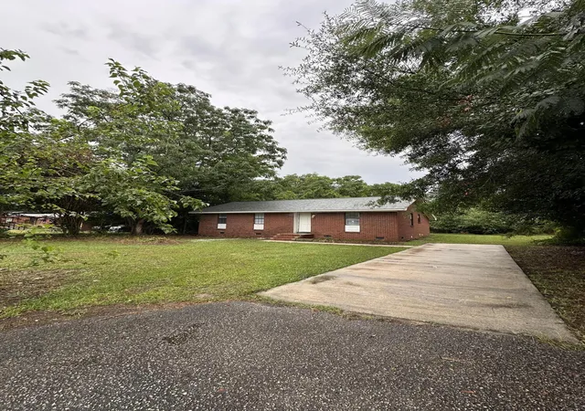 Photo 1 of Single family home for sale at 141 Waycross St, Orangeburg, SC 29118 | MLS# 26019936 | Listing updated on 2026-08-18