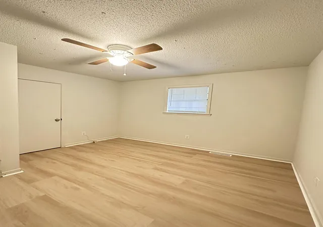 Photo 4 of Single family home for sale at 141 Waycross St, Orangeburg, SC 29118 | MLS# 26019936 | Listing updated on 2026-08-18