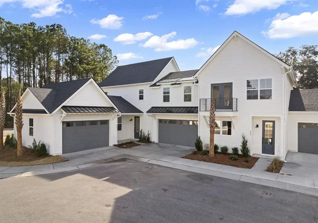 Townhouse for sale at 305 Livewell Ct, Johns Island, SC 29455 | MLS# 26013211