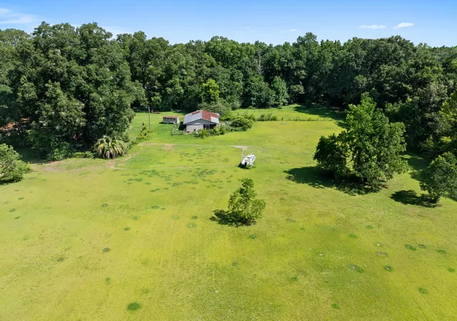 Homes for sale in Green Pond, SC | 60 Aviary Ln, Green Pond, SC 29446 | MLS# 26019614