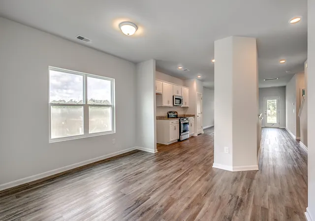 2nd image of 332 O'leary Cir, Summerville, SC 29483 | MLS# 26022847