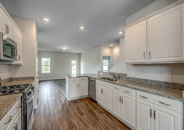 Photo 4 of Sale Pending at 332 O'leary Cir, Summerville, SC 29483 | MLS# 26022847 | Listing updated on 2026-10-05