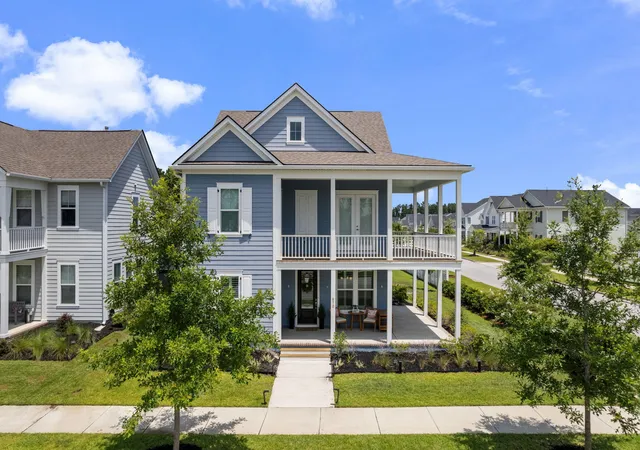 Photo 4 of Single family home for sale at 670 Blueway Ave, Summerville, SC 29486 | MLS# 26020589 | Listing updated on 2026-08-14