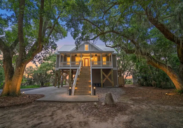 Homes for sale in Edisto Island, SC | 8730 Marsh Aire Ln, Edisto Island, SC 29438 | MLS# 26016505