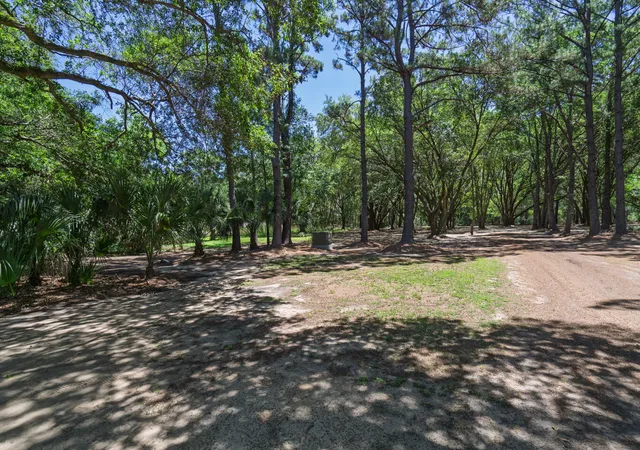 Homes for sale in Edisto Island, SC | 8730 Marsh Aire Ln, Edisto Island, SC 29438 | MLS# 26016505
