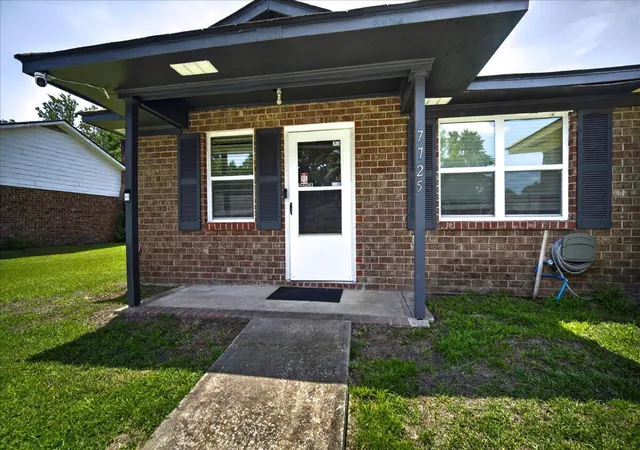 2nd image of 7725 Suzanne Dr, North Charleston, SC 29418 | MLS# 26021900