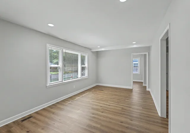 Photo 3 of Single family home for sale at 7620 Winchester St, North Charleston, SC 29420 | MLS# 26021876 | Listing updated on 2026-09-16