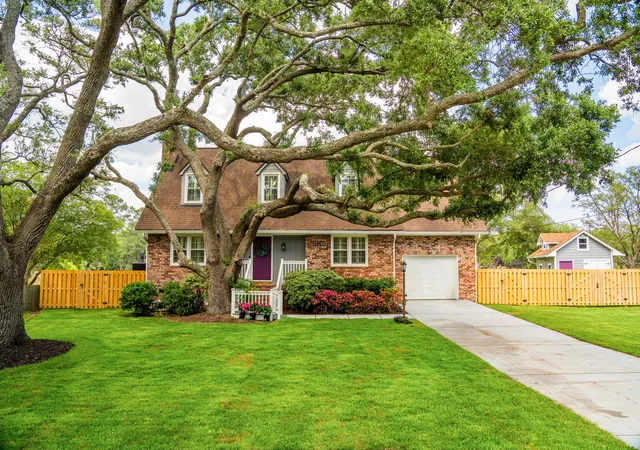 Homes for sale in Charleston, SC | 1244 Cornwallis Dr, Charleston, SC 29412 | MLS# 26013803