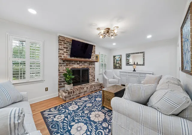 Homes for sale in Charleston, SC | 1244 Cornwallis Dr, Charleston, SC 29412 | MLS# 26013803