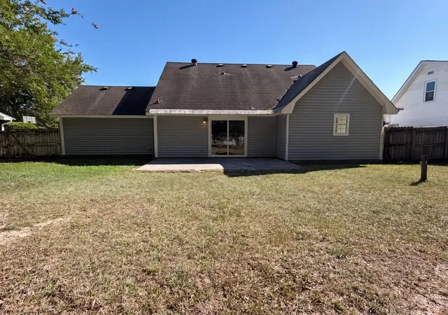Photo 4 of Single family home for sale at 2028 Larson Ln, Goose Creek, SC 29445 | MLS# 26016485 | Listing updated on 2026-10-01