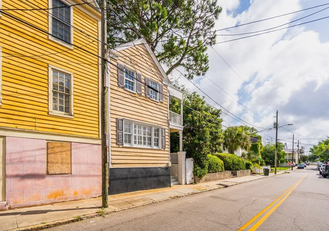 3rd image of 20 Amherst St #Apt B, Charleston, SC 29403 | MLS# 26015545