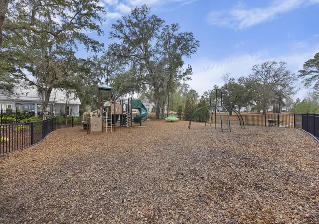 Homes for sale in Cottageville, SC | 5159 Red Oak Rd, Cottageville, SC 29435 | MLS# 26015801