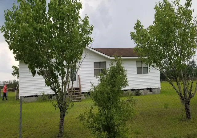 Homes for sale in Walterboro, SC | 482 Stanley Ave, Walterboro, SC 29488 | MLS# 26018522