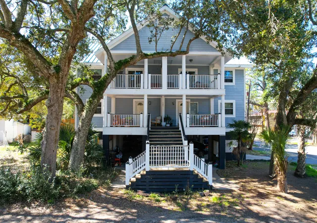 Photo 1 of Single family home for sale at 124 E Hudson Ave, Folly Beach, SC 29439 | MLS# 26006414 | Listing updated on 2026-08-20