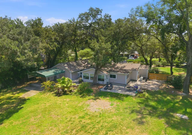 2nd image of 544 Fort Johnson Rd, Charleston, SC 29412 | MLS# 26023812