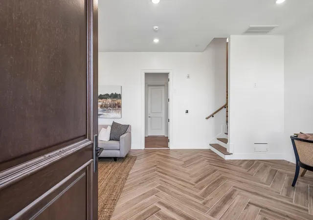 Photo 3 of Townhouse for sale at 368 Broad St, Charleston, SC 29401 | MLS# 26021772 | Listing updated on 2026-08-04