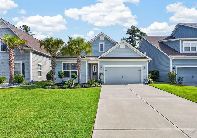 Photo 1 of Single family home for sale at 216 Shortmarsh St, Summerville, SC 29486 | MLS# 26023468 | Listing updated on 2026-09-16