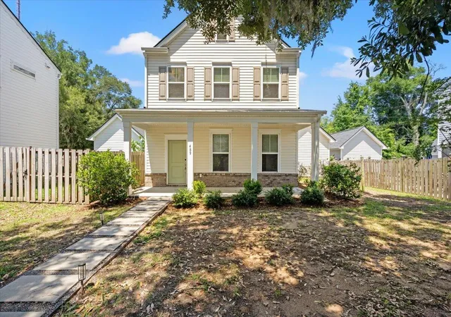 Photo 3 of Single family home for sale at 489 Spring Holw Dr, Charleston, SC 29492 | MLS# 26015401 | Listing updated on 2026-09-11