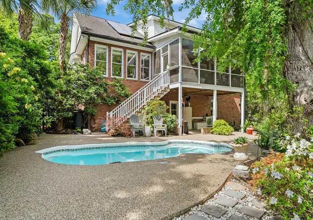 3rd image of 2453 Vaucluse Rd, Charleston, SC 29414 | MLS# 26015583