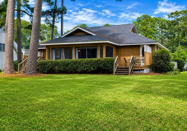 Photo 4 of Single family home for sale at 106 Wateree Dr, Santee, SC 29142 | MLS# 26021266 | Listing updated on 2026-07-27