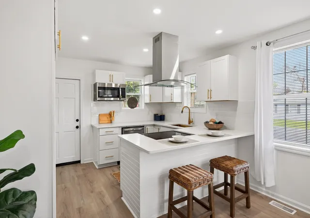 3rd image of 940 Sycamore Ave, Charleston, SC 29407 | MLS# 26008259