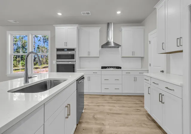 Photo 3 of Single family home for sale at 739 Maynard Ln, Summerville, SC 29486 | MLS# 25032928 | Listing updated on 2026-10-05