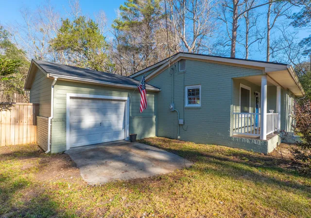 Homes for sale in Ridgeville, SC | 1260 Ridge Rd, Ridgeville, SC 29472 | MLS# 26013750