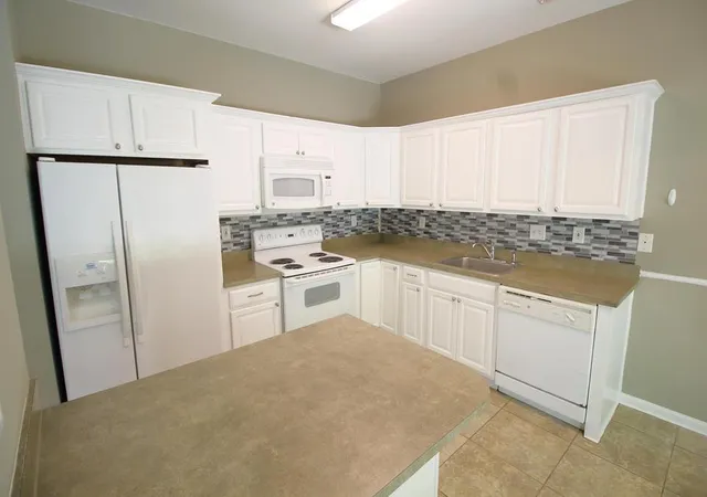 Photo 3 of Townhouse for sale at 102 Chestnut Oaks Ct, Ladson, SC 29456 | MLS# 26006136 | Listing updated on 2026-09-18