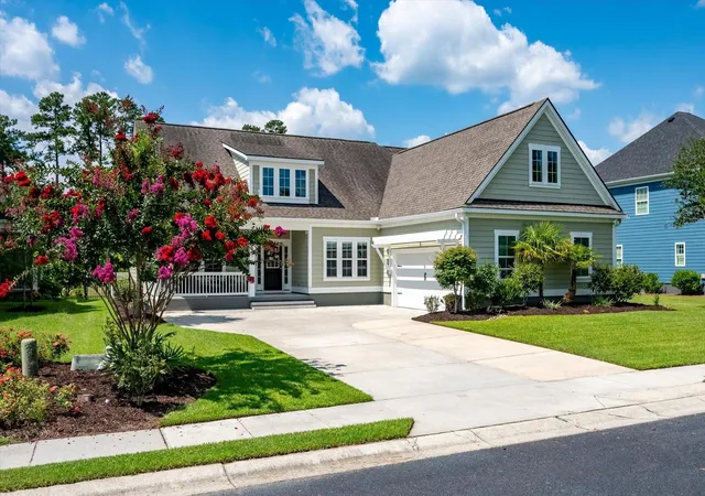 Photo 3 of Single family home for sale at 329 Silver Cypress Cir, Summerville, SC 29485 | MLS# 26019730 | Listing updated on 2026-09-08